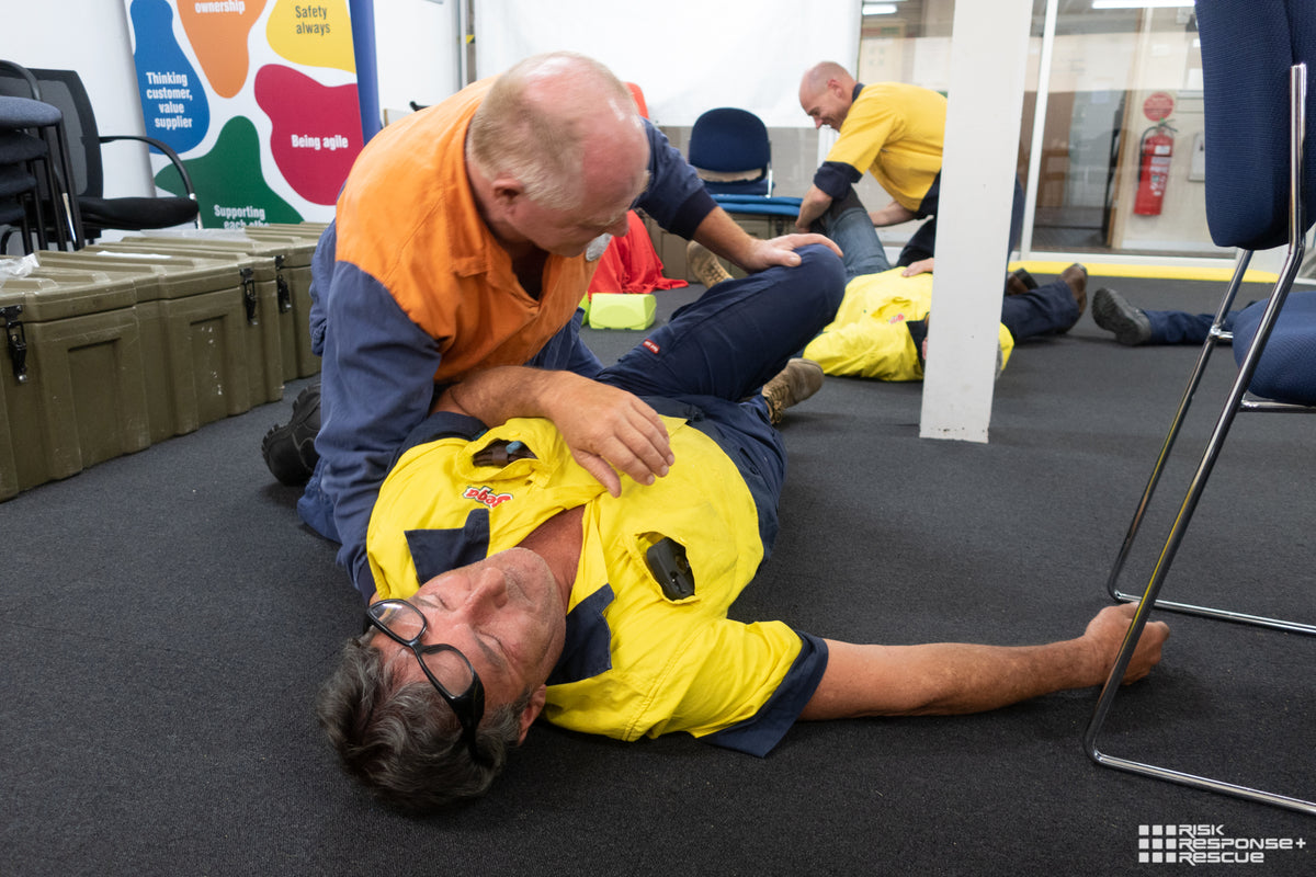 first-aid-training-and-cpr-risk-response-rescue