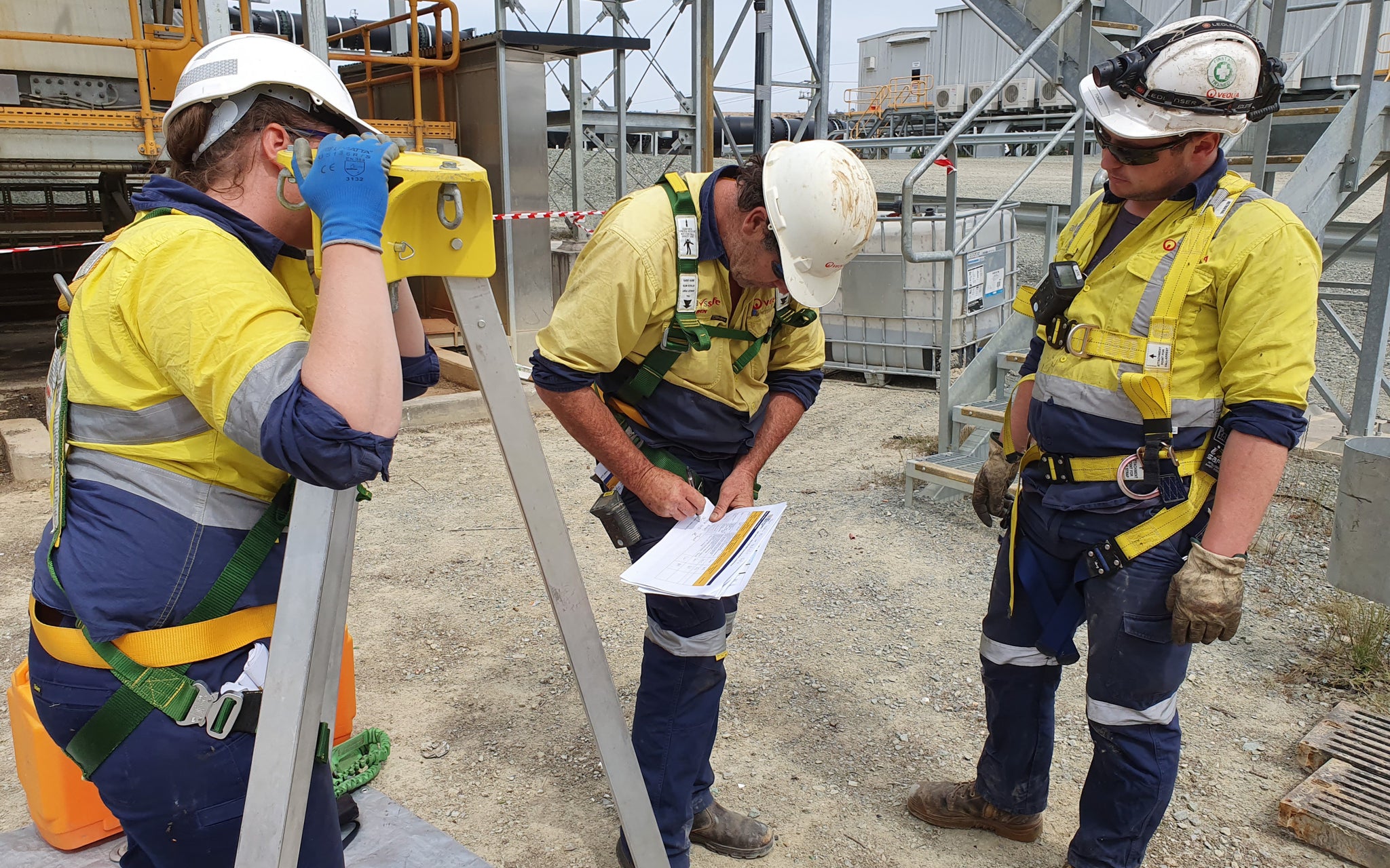 Perform inspections on height safety equipment